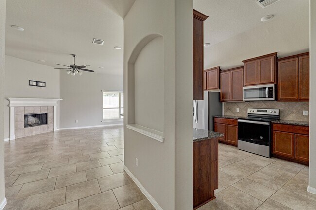 Building Photo - 3303 Woodchuck Rd