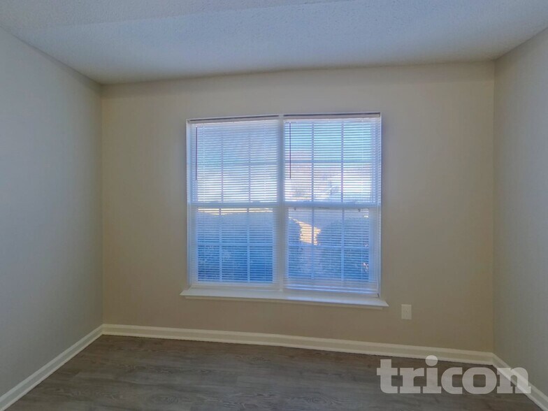 Building Photo - 5243 Moonlight Trail SW