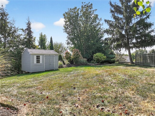 Building Photo - 15 High Point Cir