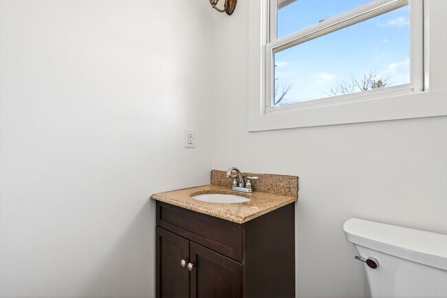 Building Photo - Asheville Rental-Beverly Hills Area