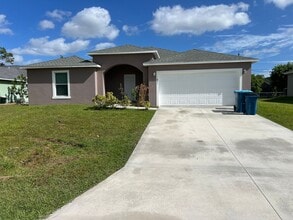 Building Photo - GORGEOUS 4 Bedroom/ 2 Bathroom in Palm Bay!!
