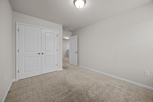 Building Photo - 929 Clearhaven Ln