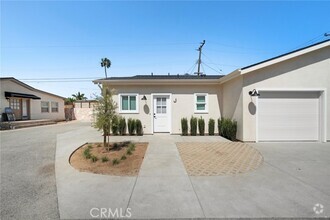 Building Photo - 1637 Irvine Ave