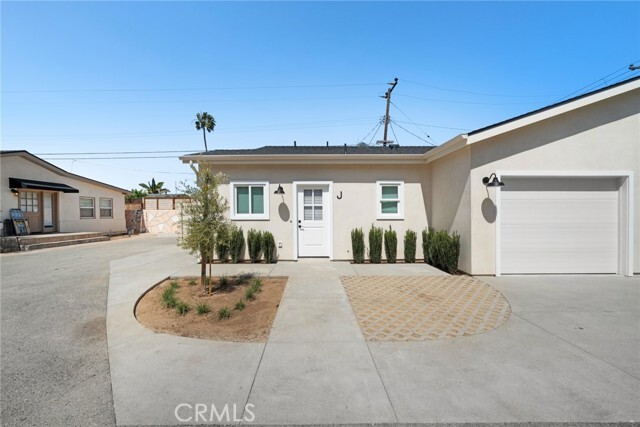 Primary Photo - 1637 Irvine Ave