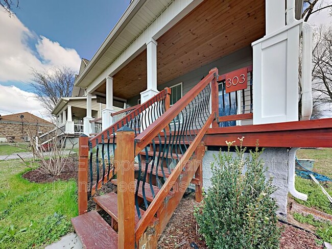 Building Photo - 303 Gatewood Ave