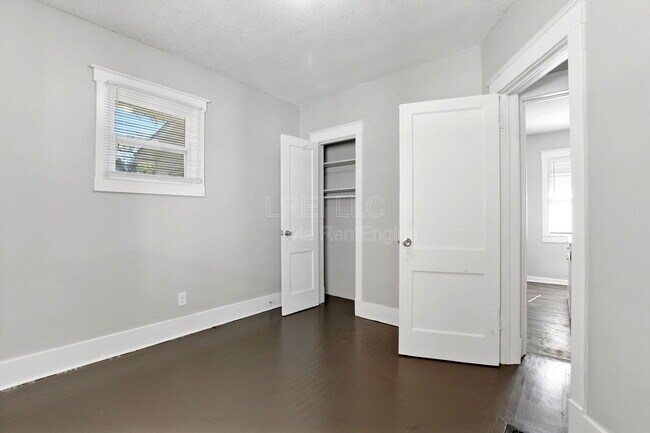 Building Photo - 659 S 42nd St