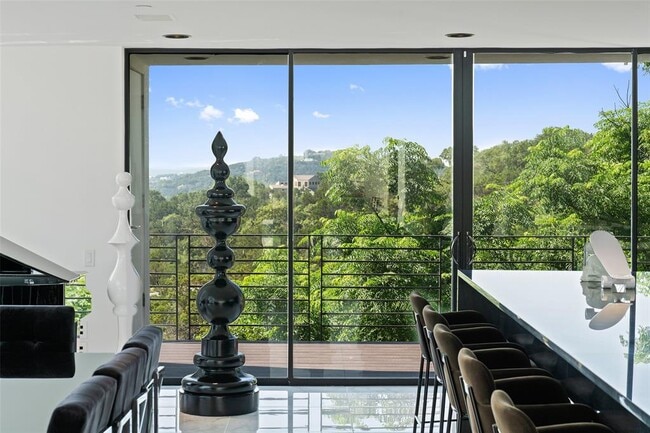 Building Photo - 1501 Ridgecrest Dr