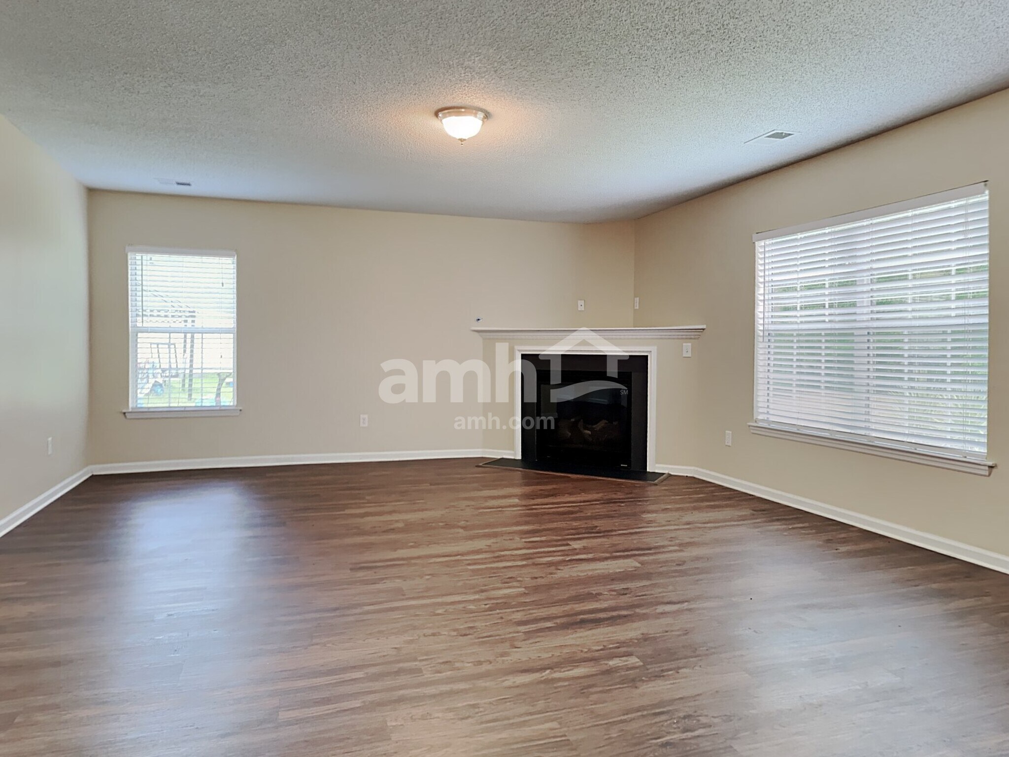 Building Photo - 1022 Deerberry Rd