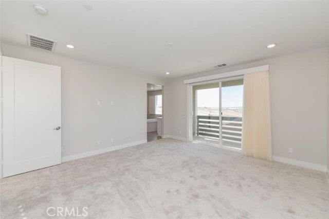 Building Photo - 132 Chorus