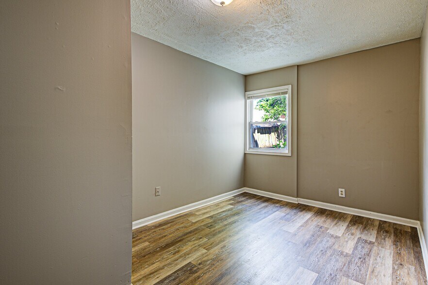 Building Photo - 1307 E Market St