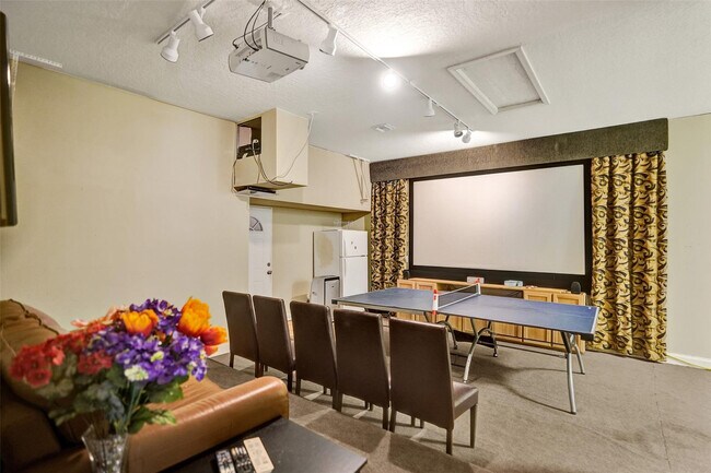 Building Photo - 10442 NW 60th Pl