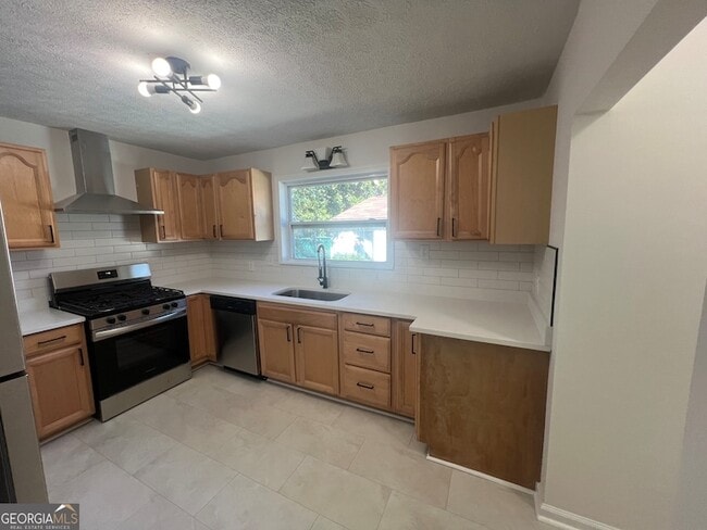 Building Photo - 125 Chappell Rd SW