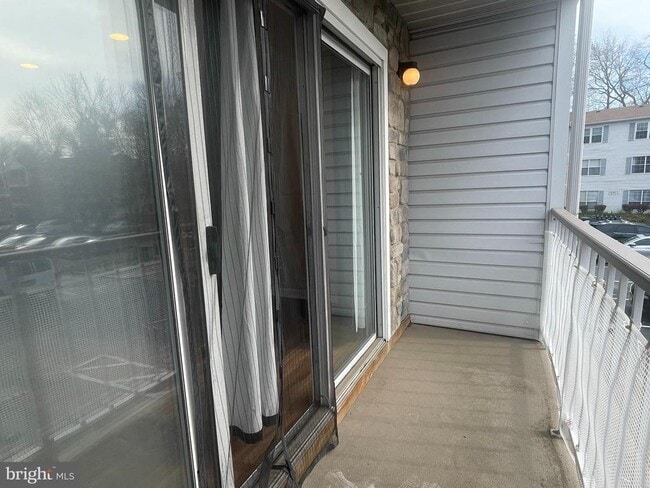 Building Photo - 81 Willow Ct