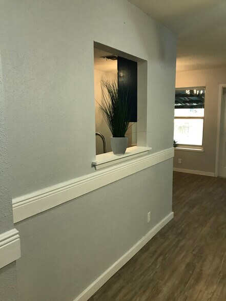 Entry open kitchen to living area - 10822 Green Brook Dr
