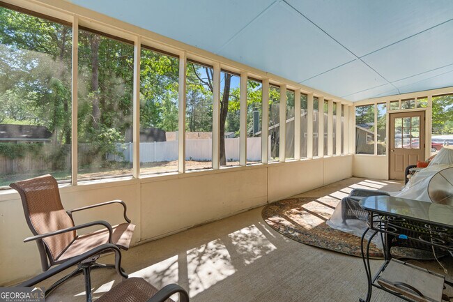 Building Photo - 101 Waterwood Bend
