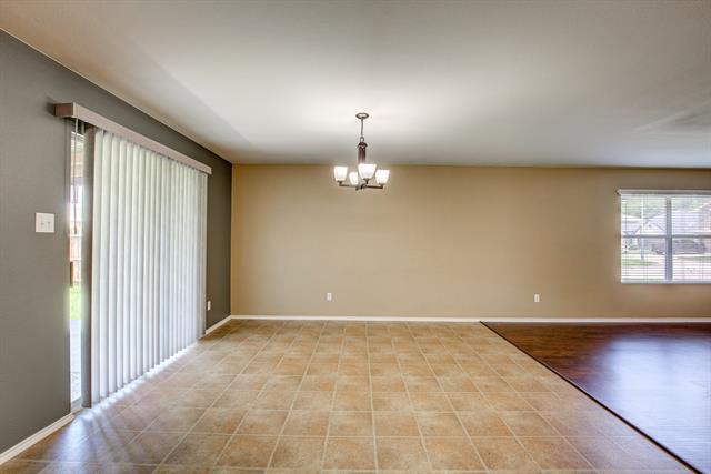 Building Photo - 7000 Sylvan Meadows Dr