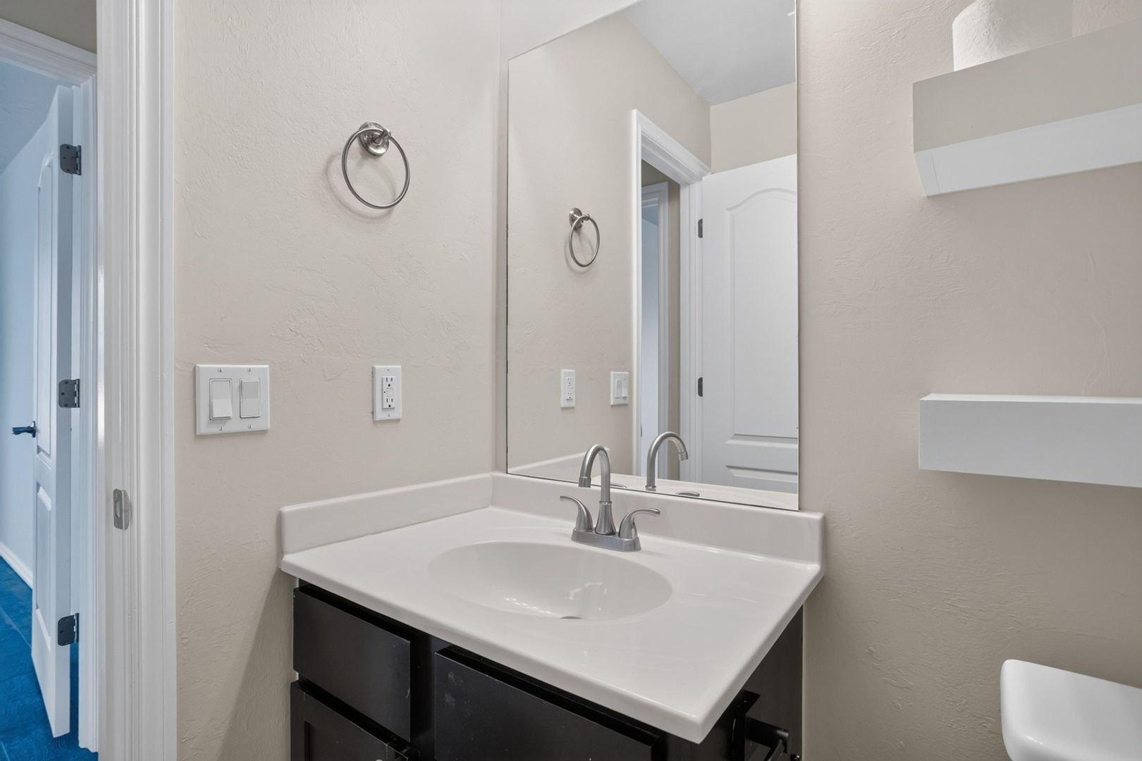 Building Photo - 13113 Camden Dr
