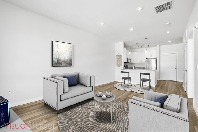 Building Photo - 71 Connecticut Ave