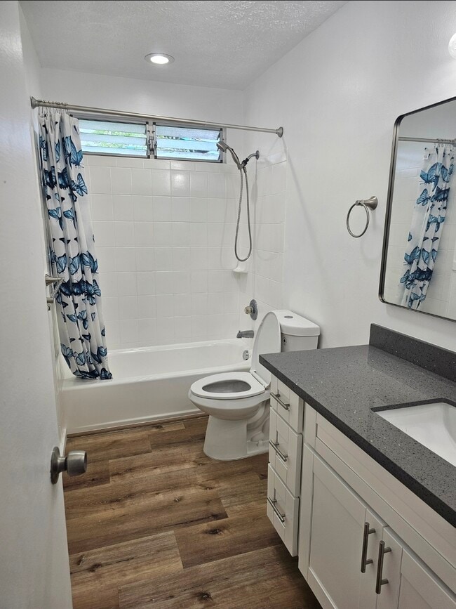 Building Photo - 56-344-344 Huehu St