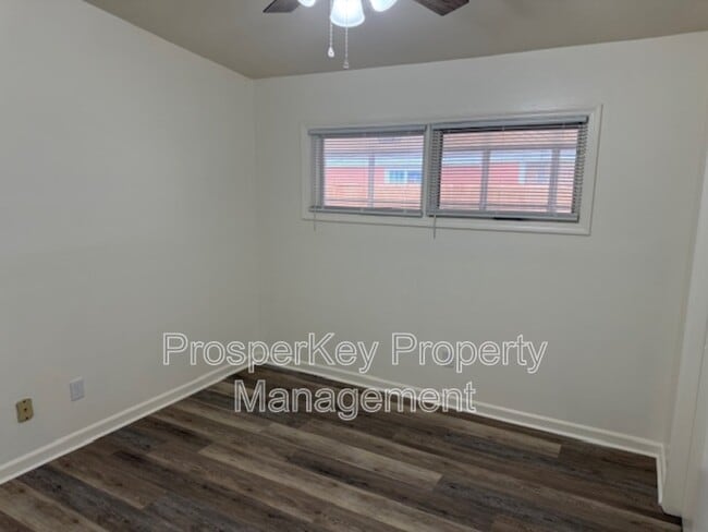 Building Photo - 2918 Emory St