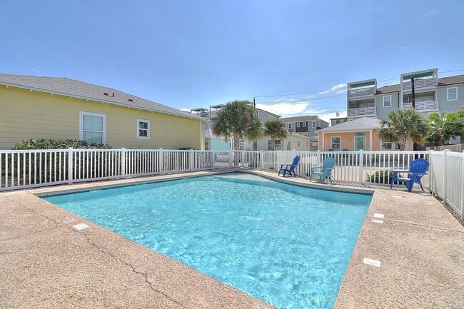 Building Photo - 1617 S Station St