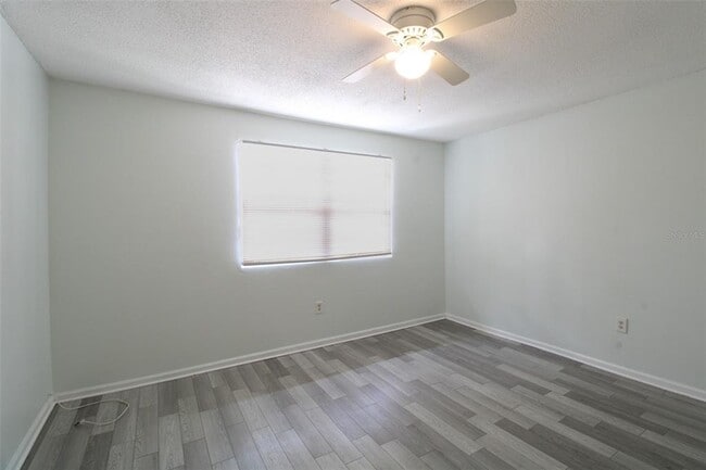 Building Photo - 201 Poinsettia Pine Ct
