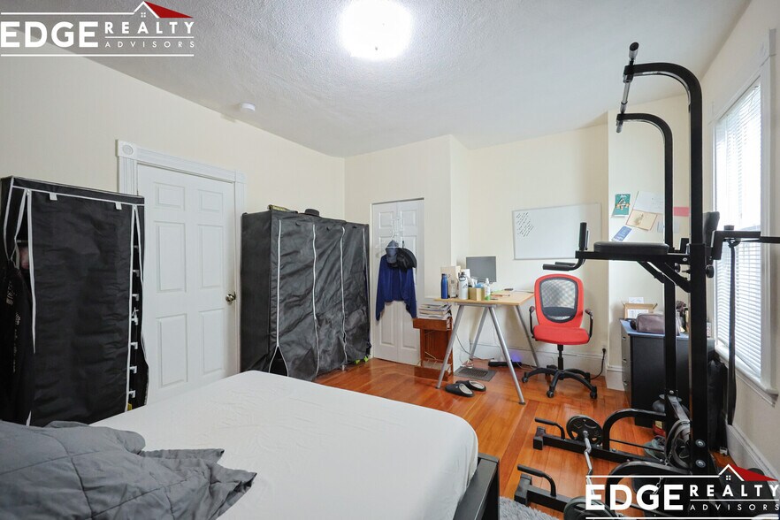 Building Photo - 155 Murdock St