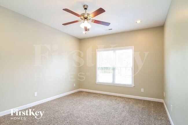 Building Photo - 127 Scottsdale Ln