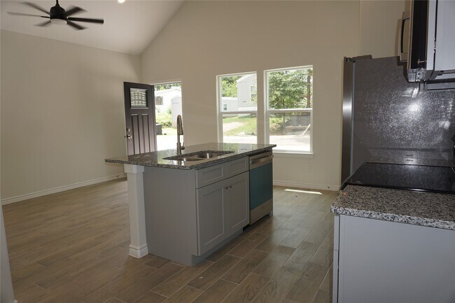 Building Photo - 11652 Vistawood St