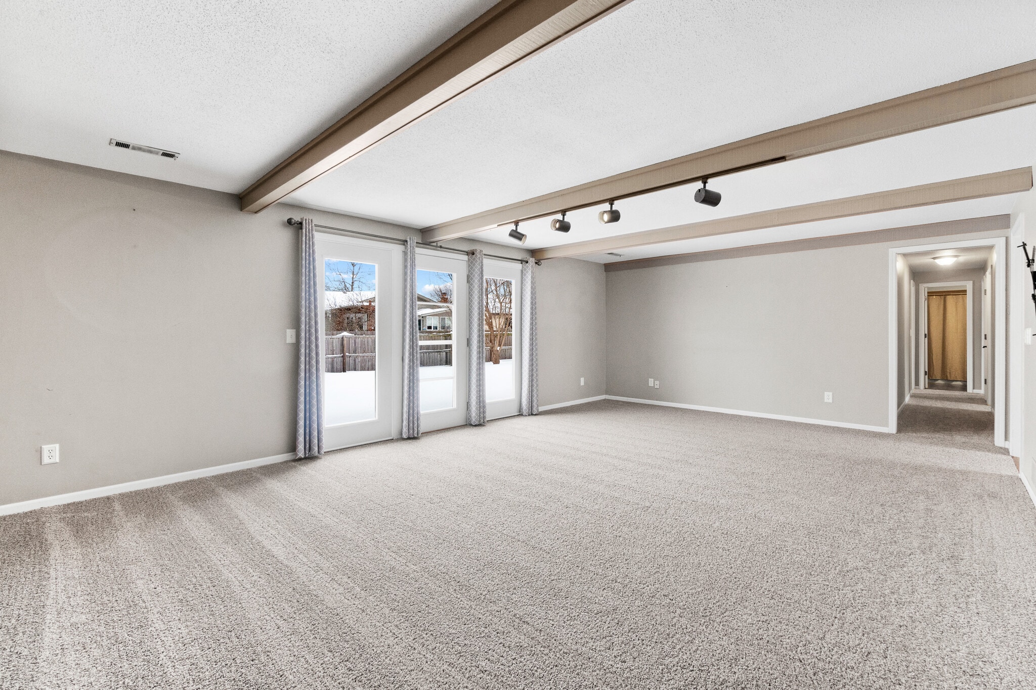 Building Photo - 4612 Mirror Light Pl