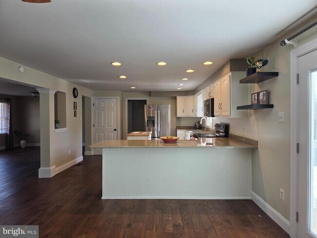 Building Photo - 3300 Mt Airy Ct
