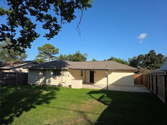 Building Photo - 10315 Carthage Dr