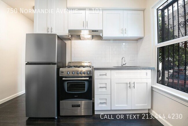 Building Photo - 750 Normandie Ave