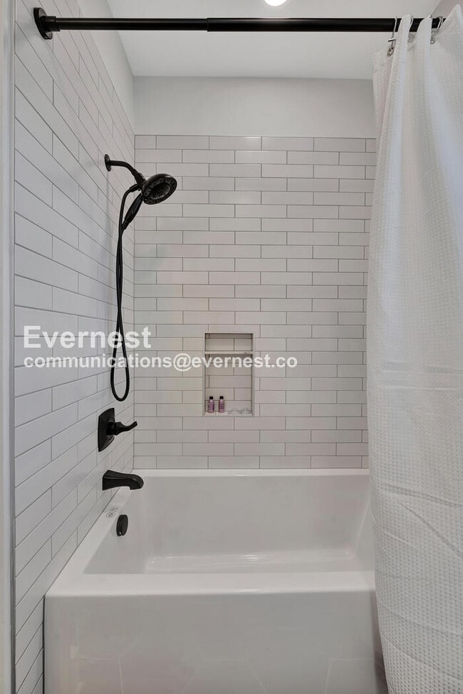 Building Photo - 1258 1st Ave S