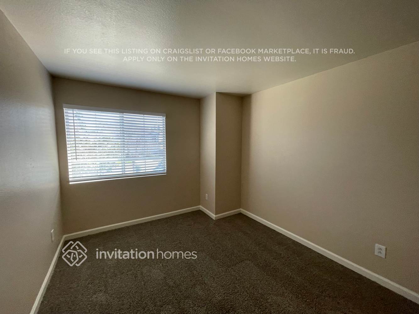 Building Photo - 1802 Gardenia Ct