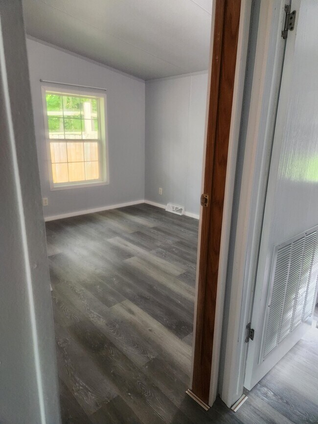 Building Photo - 34 Blue Mountain Heights