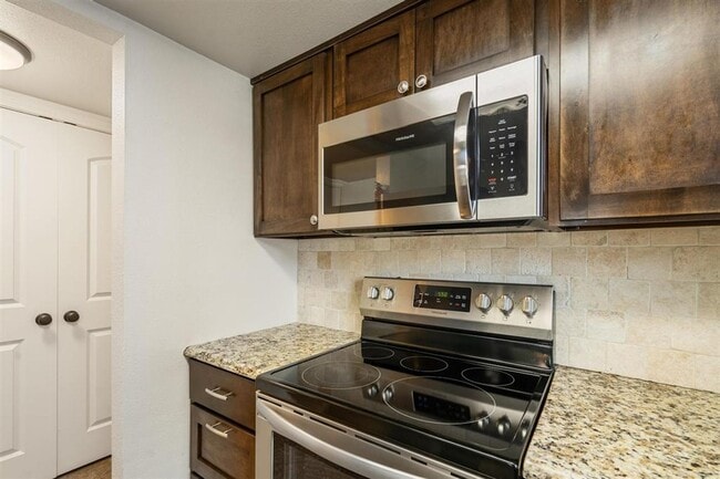 Building Photo - 111 Rhonda St