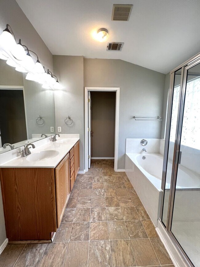 Building Photo - 11325 Fletcher Hall Ln