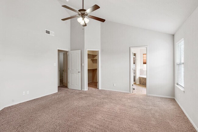 Building Photo - 11100 Bullseye St