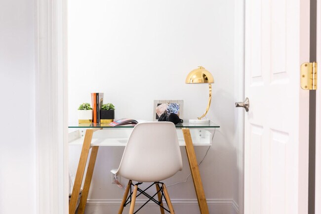 Building Photo - 1435 2nd Ave