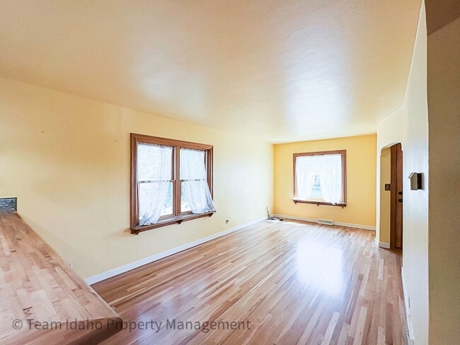 Building Photo - 1203 S Logan St