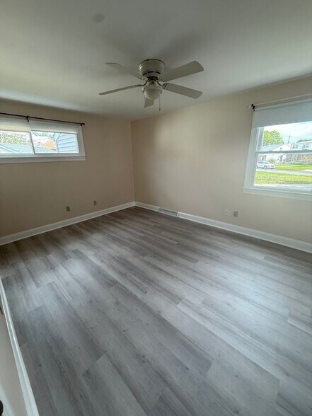 Building Photo - 525 Lee Rd