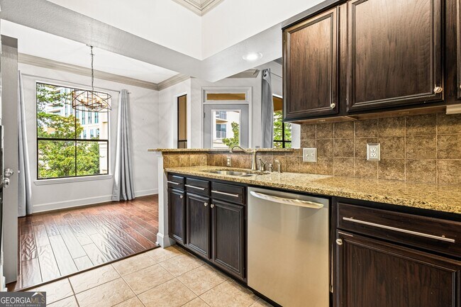 Building Photo - 3777 Peachtree Rd NE