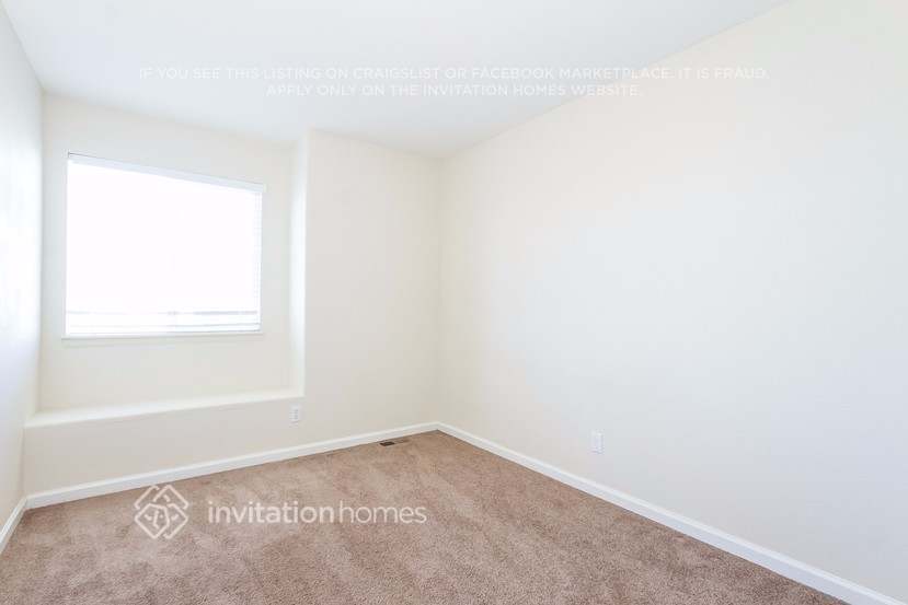 Building Photo - 11904 Kearney Cir