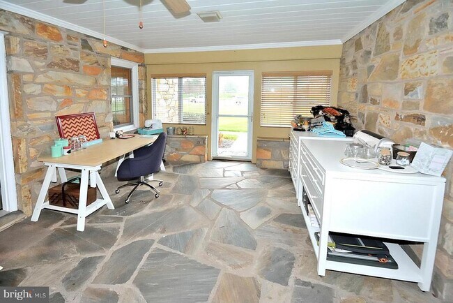 Building Photo - 24531 Arcola Mills Dr