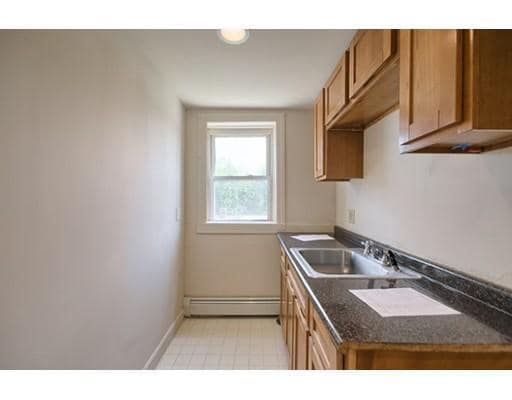 Building Photo - 15 Broadway-Unit 2