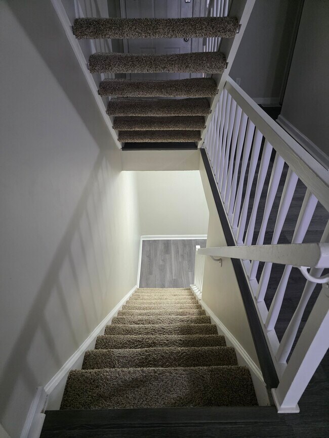 Building Photo - 8512 Hague Rd