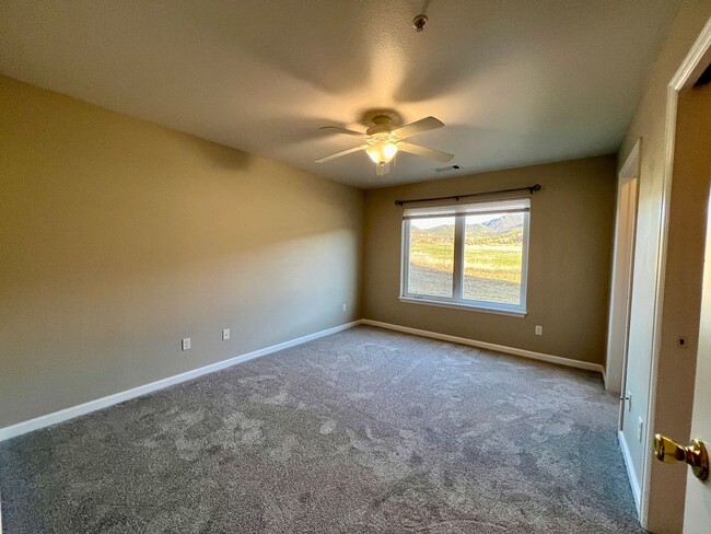 Building Photo - Condo for Rent in New Castle