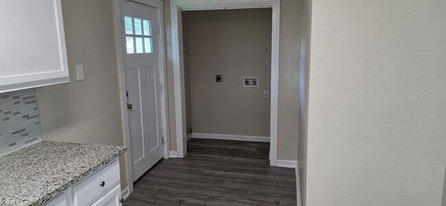 Building Photo - 3919 Avenue O