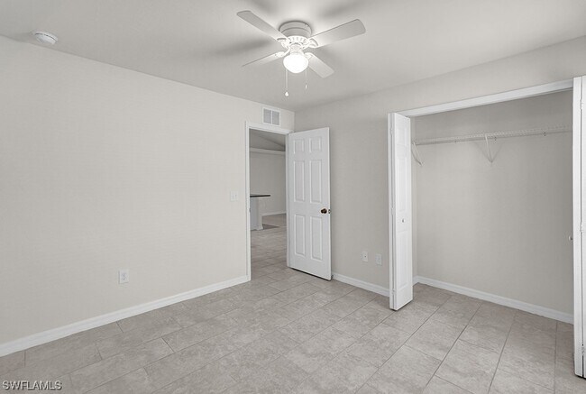 Building Photo - 3910-3912 Southwest 15th Pl-